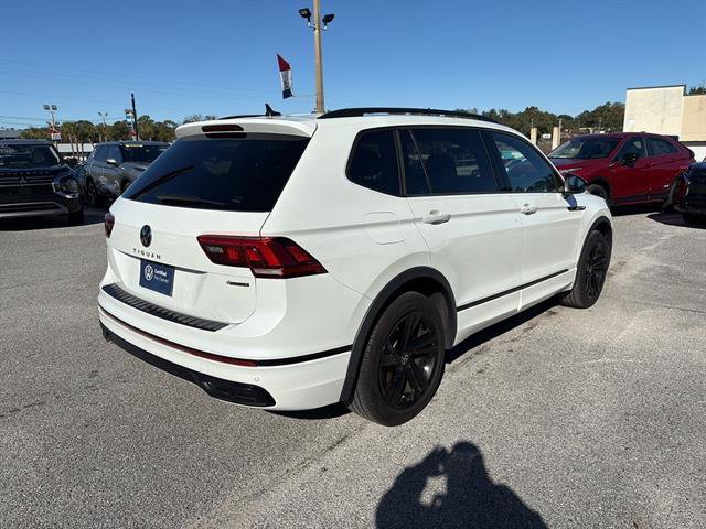 Certified 2024 Volkswagen Tiguan SE R-Line image 6