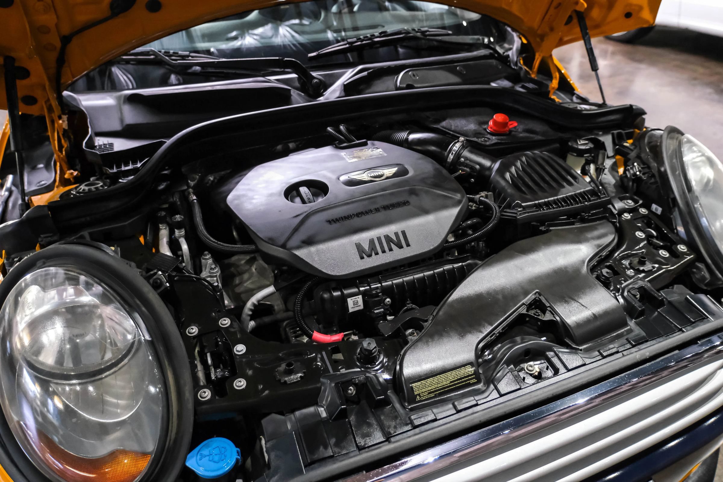 Used 2014 MINI Cooper 2-Door Hardtop FWD image 39