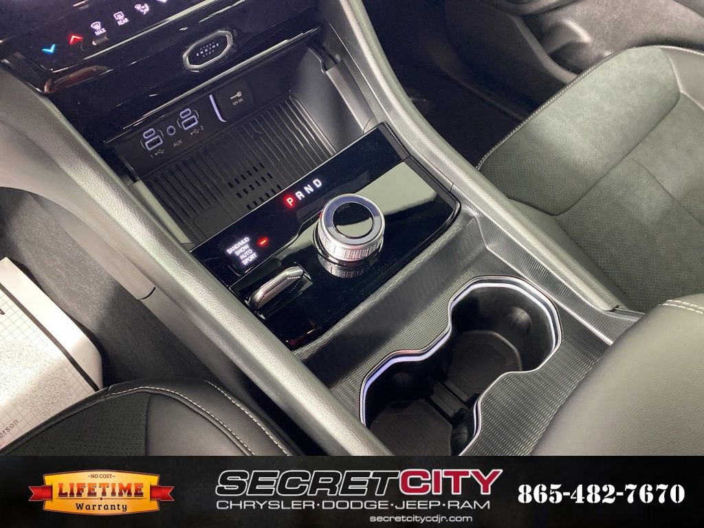 New 2026 Jeep Grand Cherokee Altitude image 23