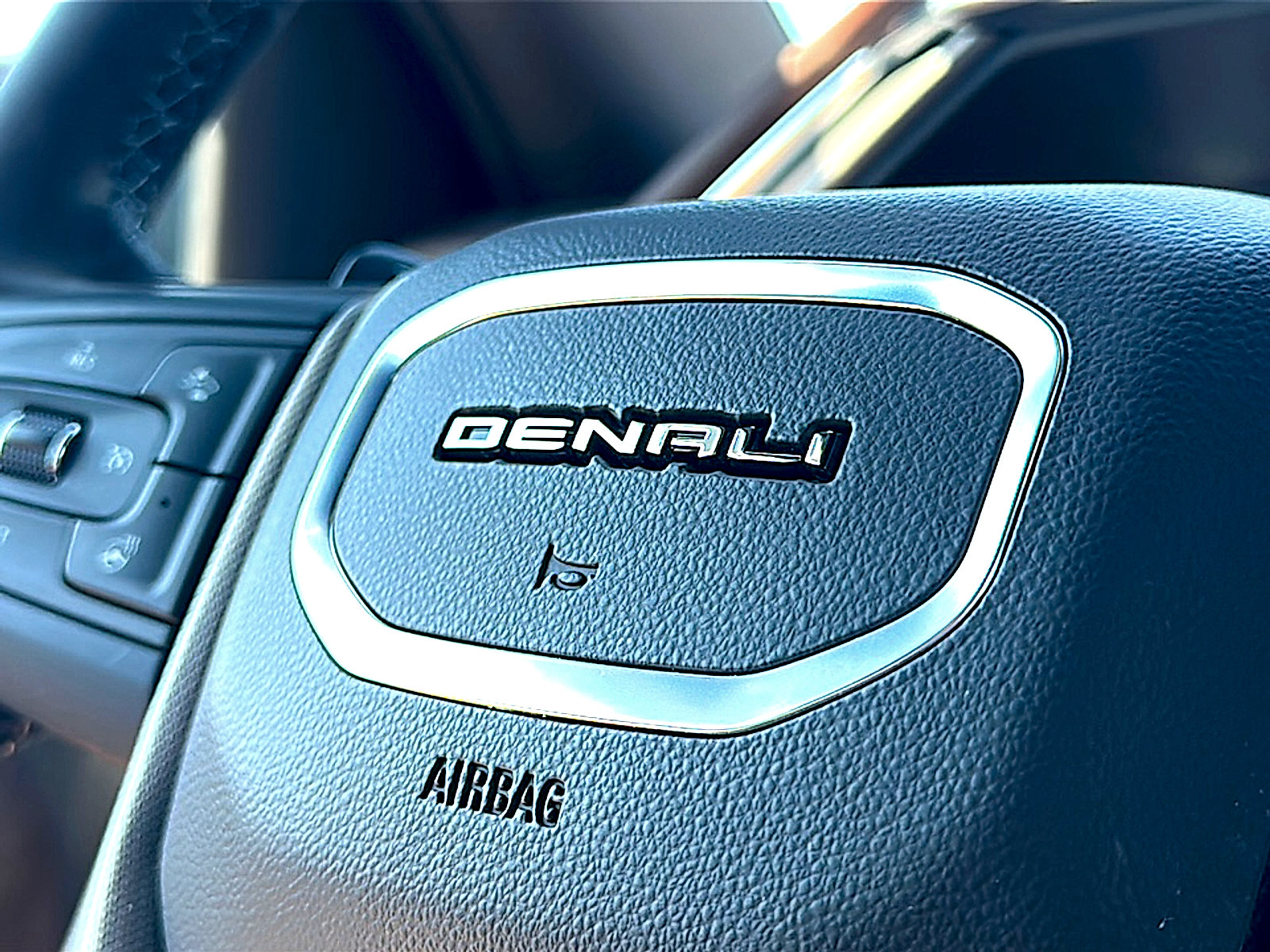 Used 2024 GMC Sierra 1500 Denali w/ Denali Reserve Package AWD/4WD image 32