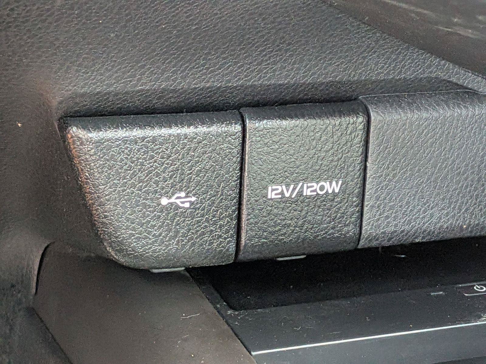 Used 2022 Toyota Camry XSE FWD image 13