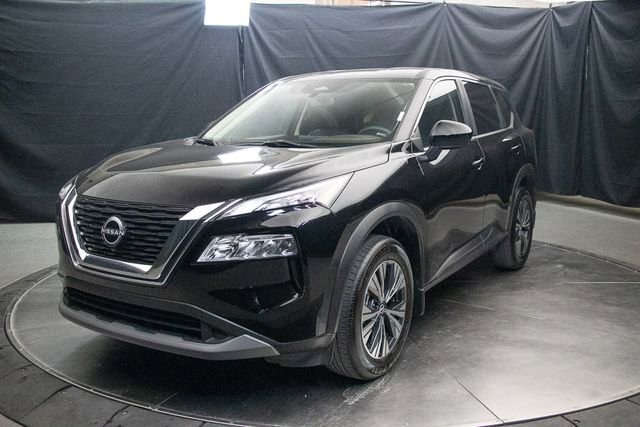 Used 2023 Nissan Rogue SV image 6