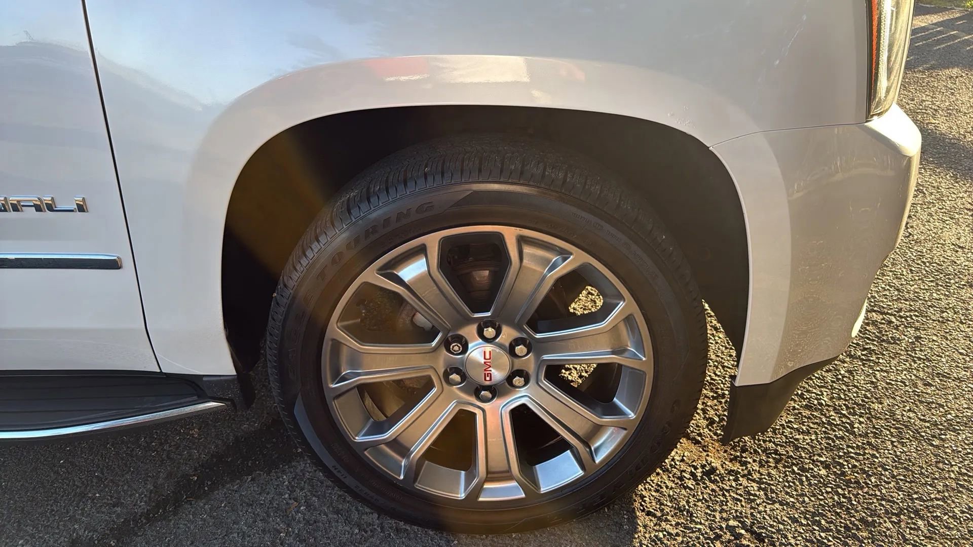 Used 2016 GMC Yukon Denali w/ Open Road Package image 33