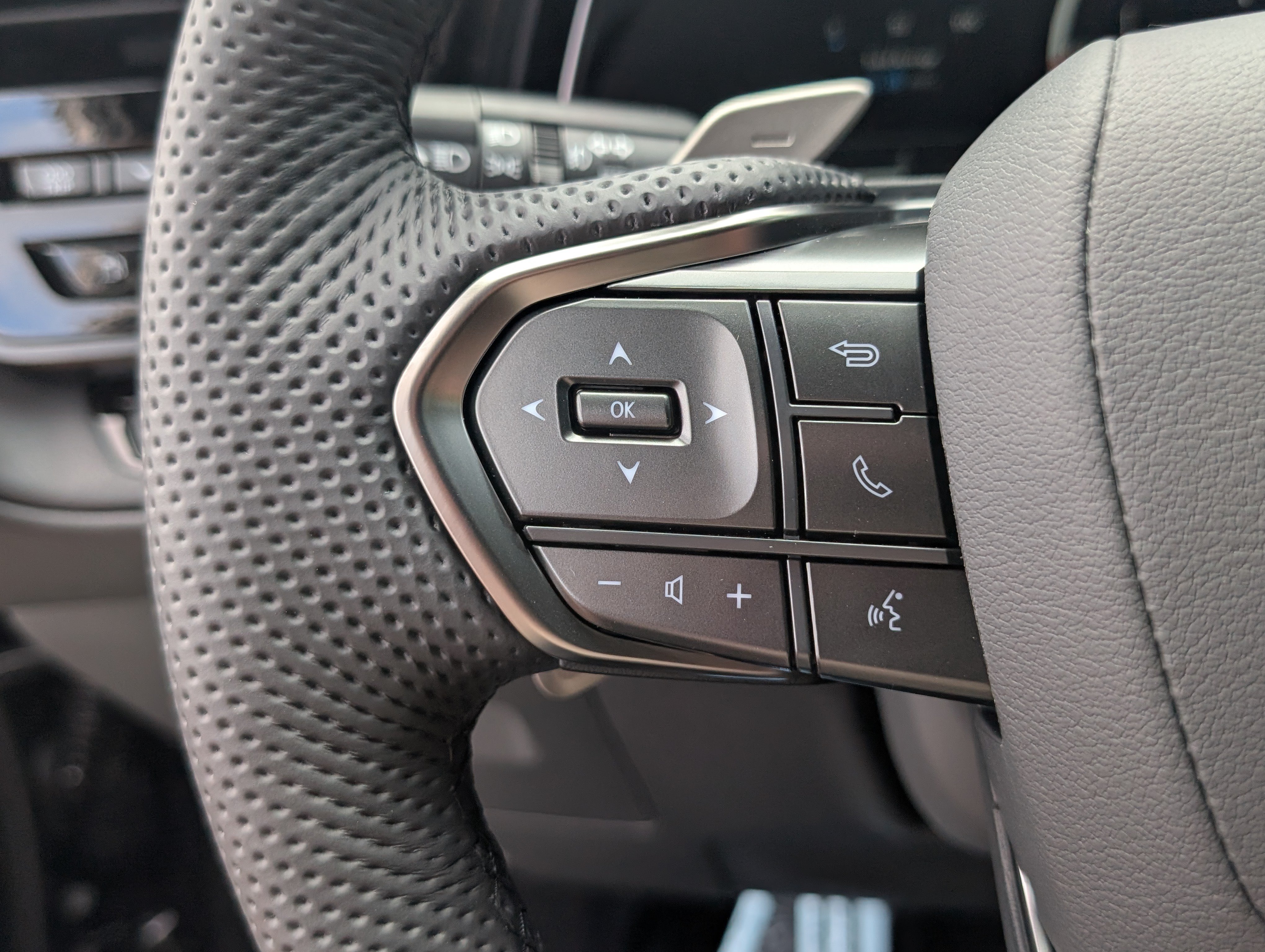 New 2026 Lexus TX 500h AWD image 20
