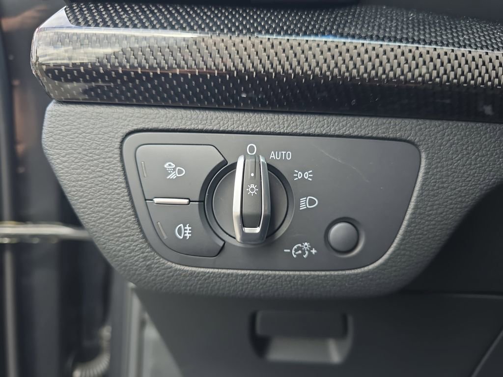 Certified 2024 Audi SQ5 Premium Plus image 33