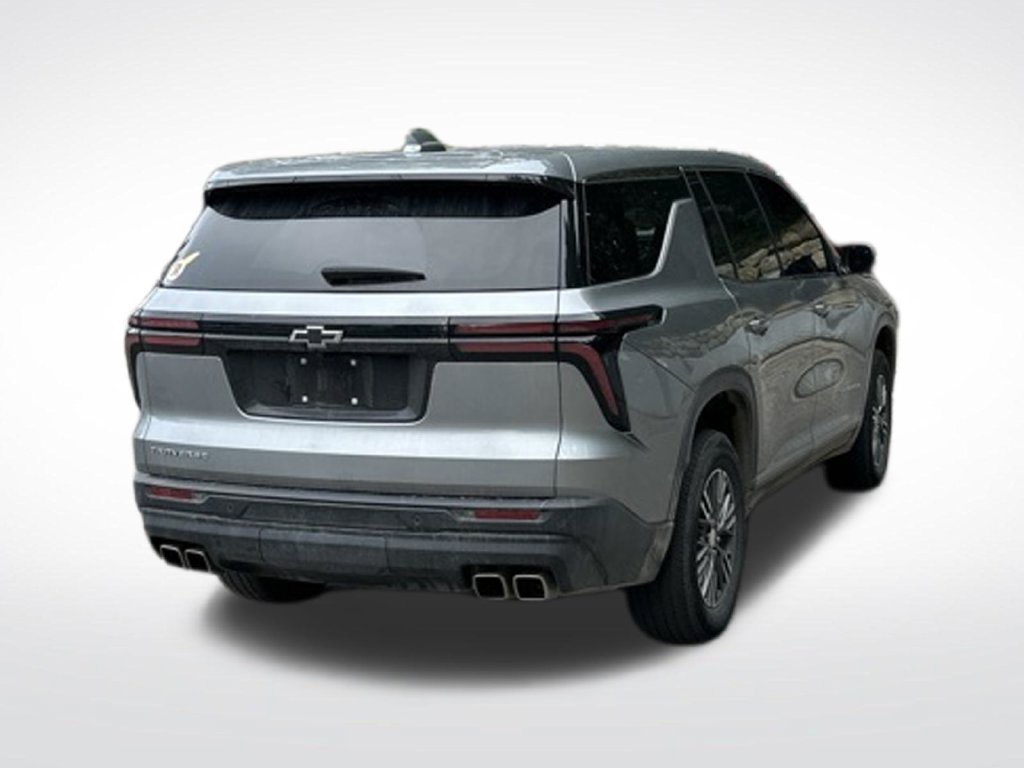 Used 2024 Chevrolet Traverse LS w/ LPO, Floor Liner Package FWD image 7