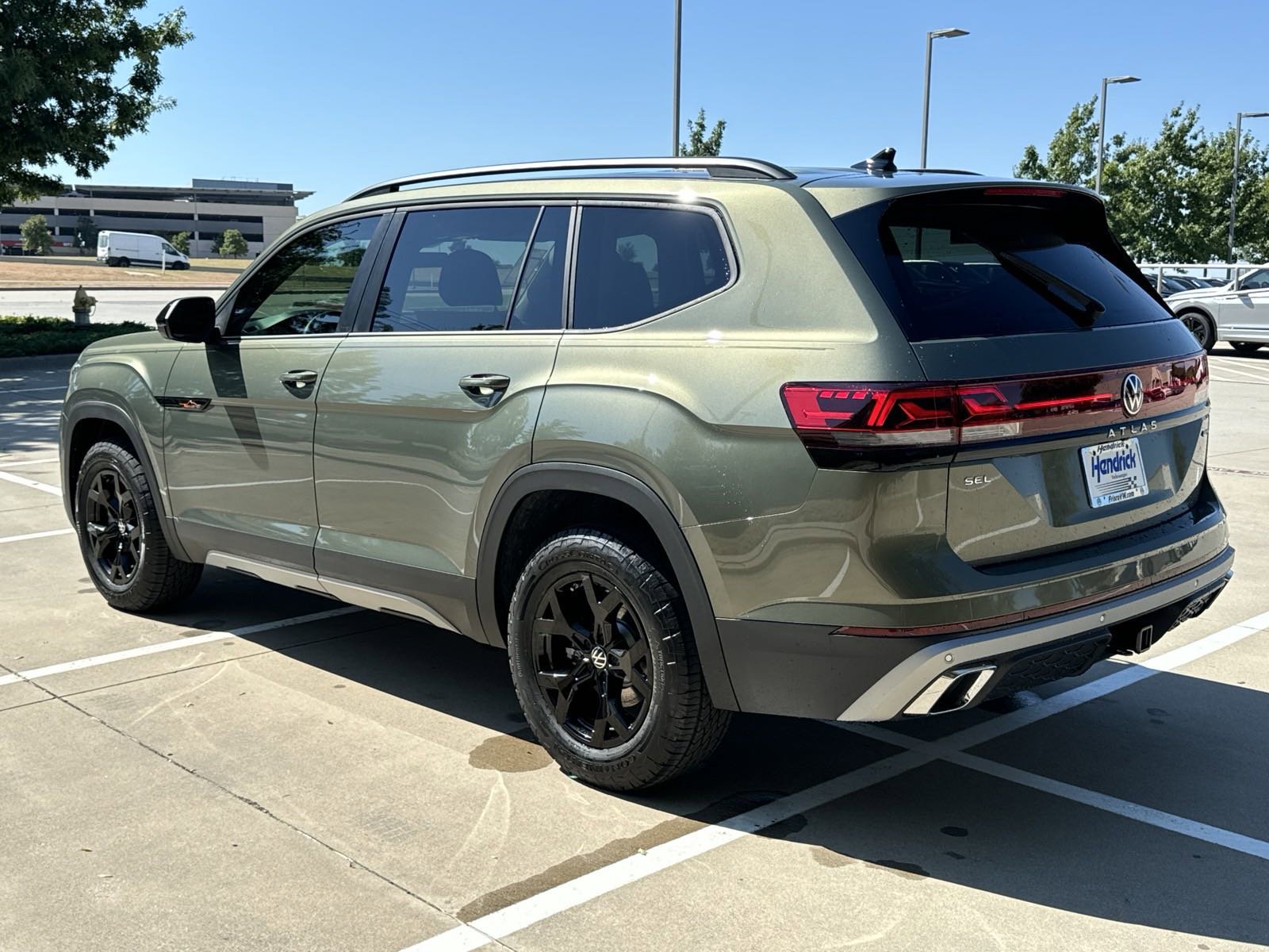 New 2026 Volkswagen Atlas Peak Edition AWD/4WD image 3