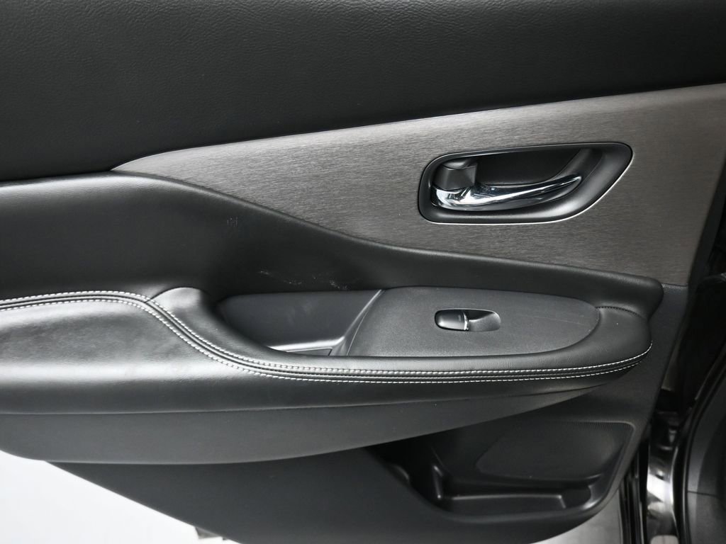 Used 2019 Nissan Murano SL w/ Cargo Package image 31