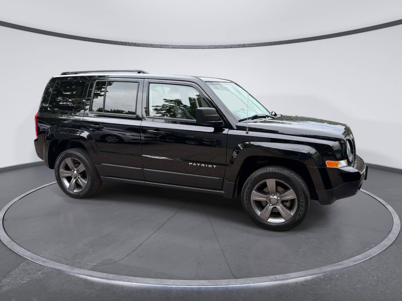 Used 2015 Jeep Patriot High Altitude AWD/4WD image 6