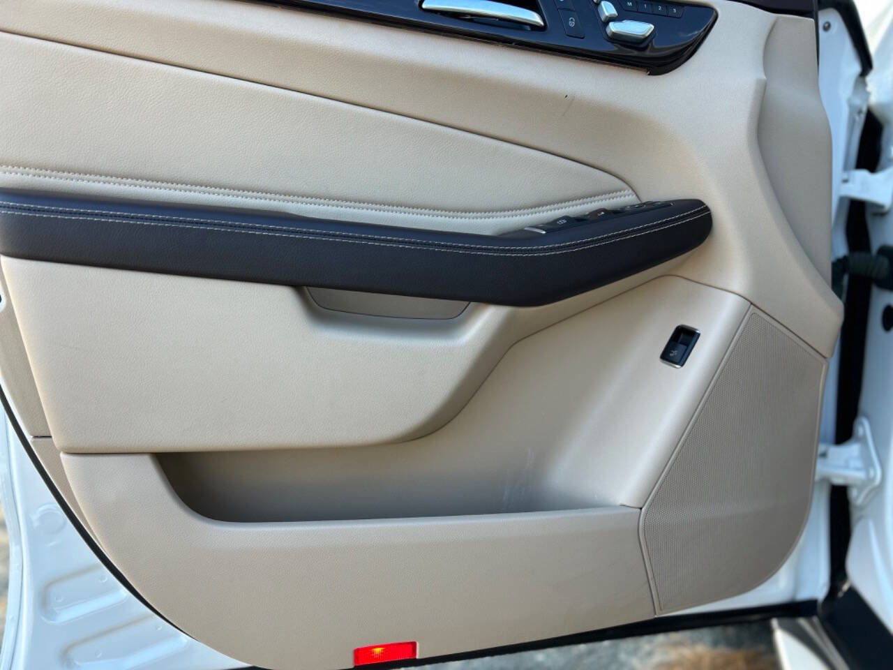 Used 2016 Mercedes-Benz GLE 350 4MATIC w/ Premium Package image 29