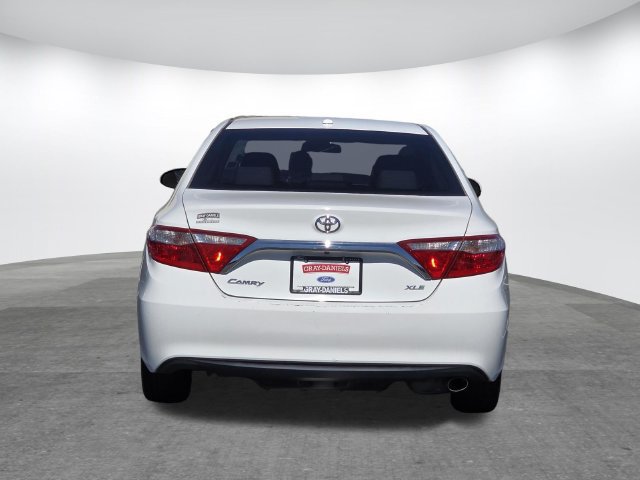 Used 2016 Toyota Camry XLE FWD image 4