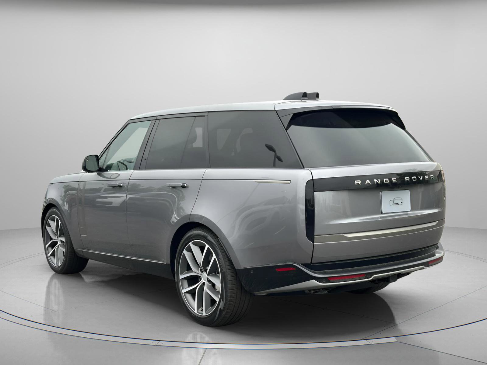 New 2025 Land Rover Range Rover SE image 3