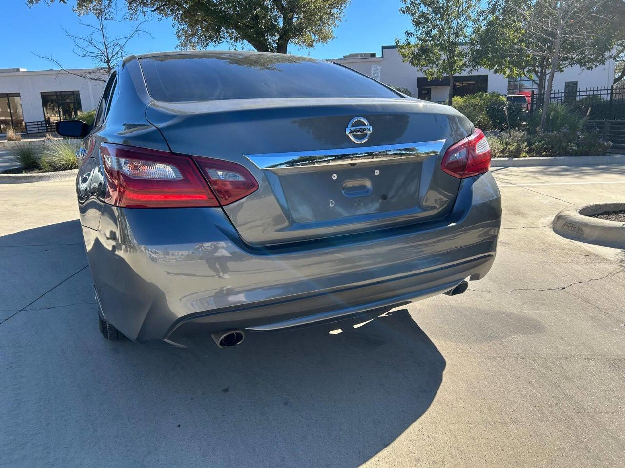 Used 2018 Nissan Altima 2.5 S w/ S Convenience Package image 14