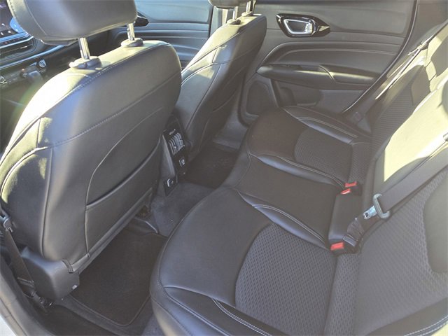 Used 2023 Buick Encore GX Select image 12