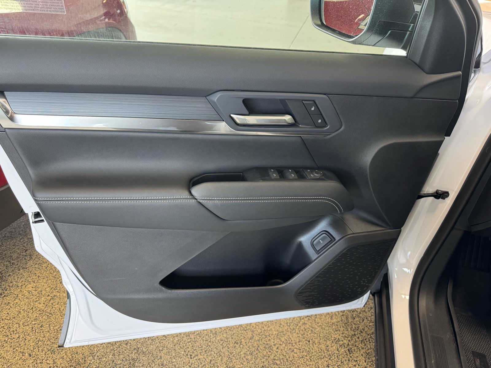 New 2027 GMC Terrain Elevation w/ Elevation Premium Package AWD/4WD image 15