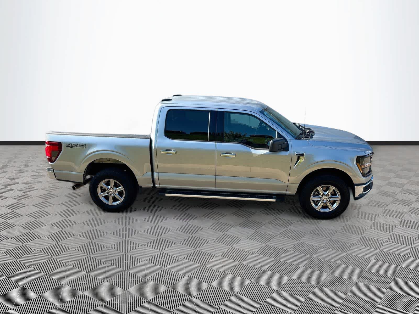 Used 2025 Ford F150 XLT w/ Equipment Group 301A Standard AWD/4WD image 4