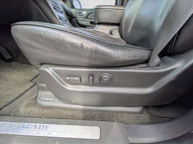 Used 2014 Cadillac Escalade ESV Platinum image 16