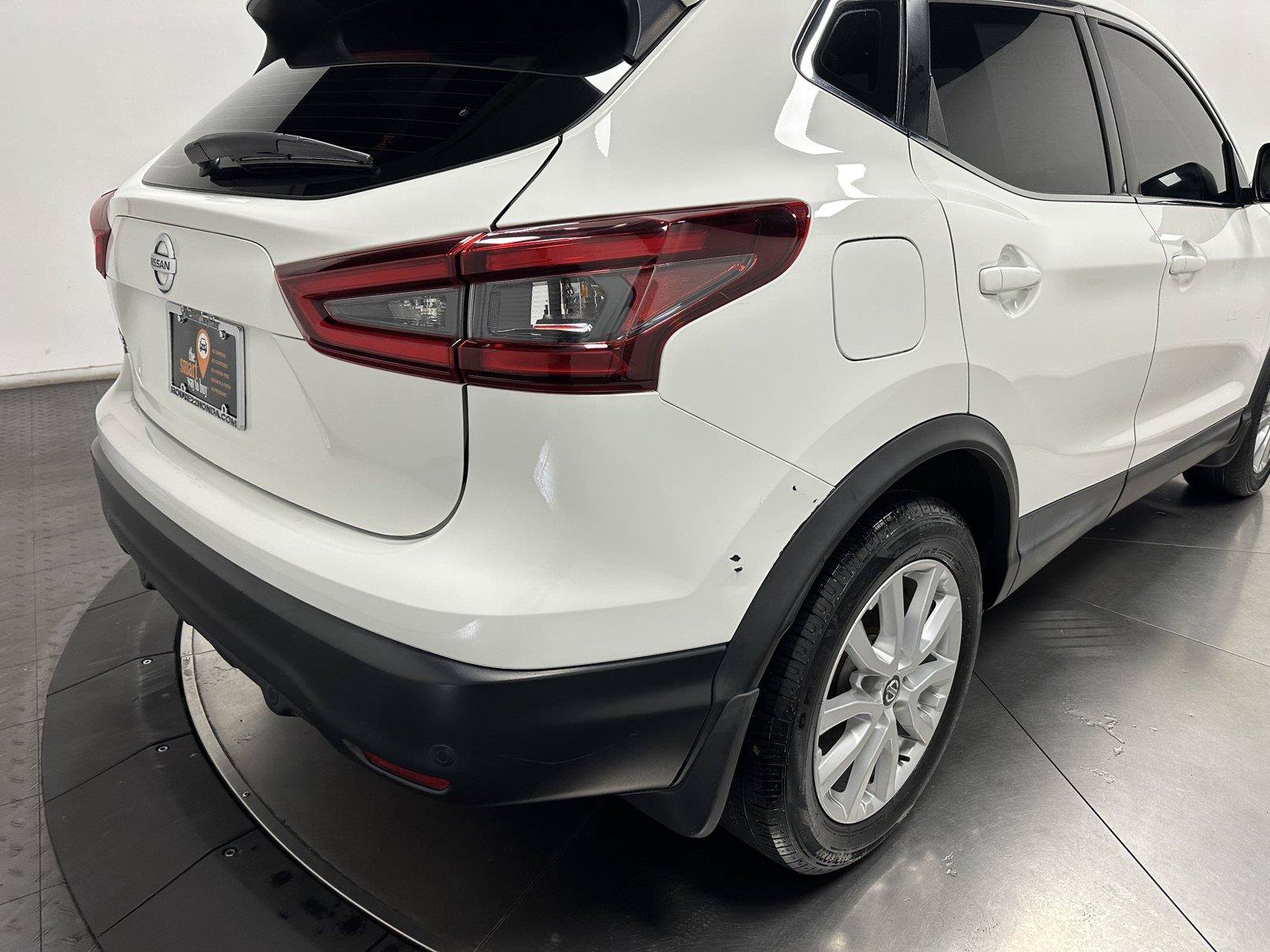 Used 2020 Nissan Rogue Sport S w/ Appearance Package FWD image 14