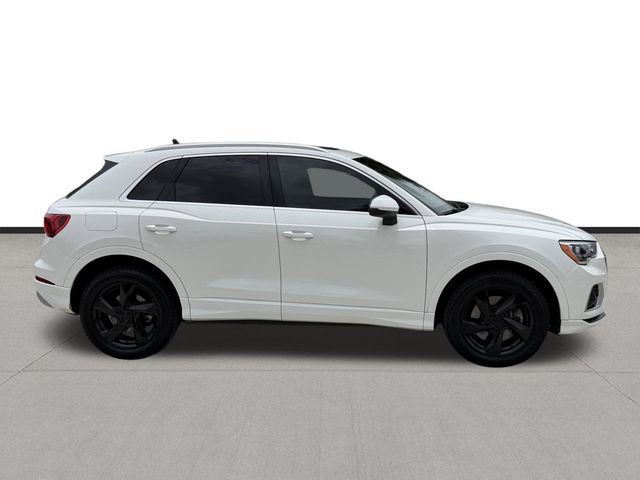 Used 2020 Audi Q3 2.0T Premium w/ Convenience Package AWD/4WD image 4