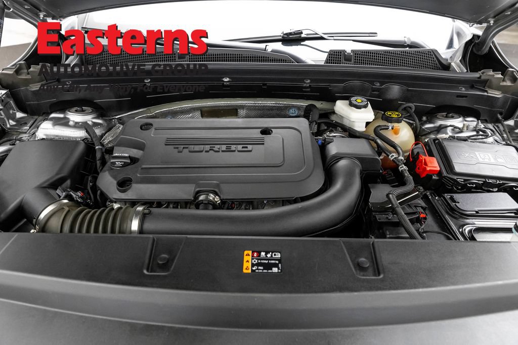 Used 2023 Buick Envision Essence w/ Sport Touring Package FWD image 7
