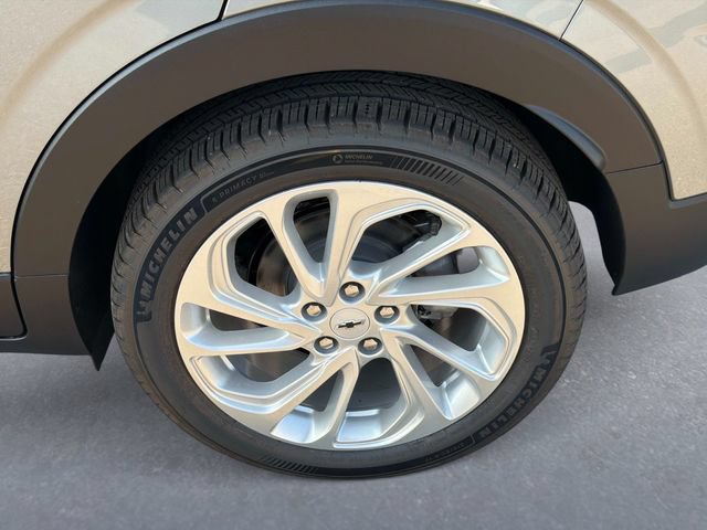 New 2027 Chevrolet Bolt LT w/ Comfort Package FWD image 10