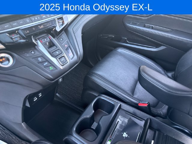 Used 2025 Honda Odyssey EX-L image 23