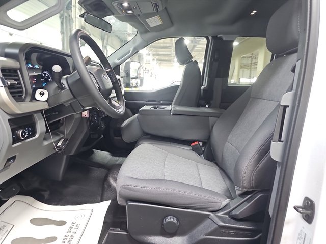 Used 2024 Ford F350 XL w/ XL Chrome Package image 9