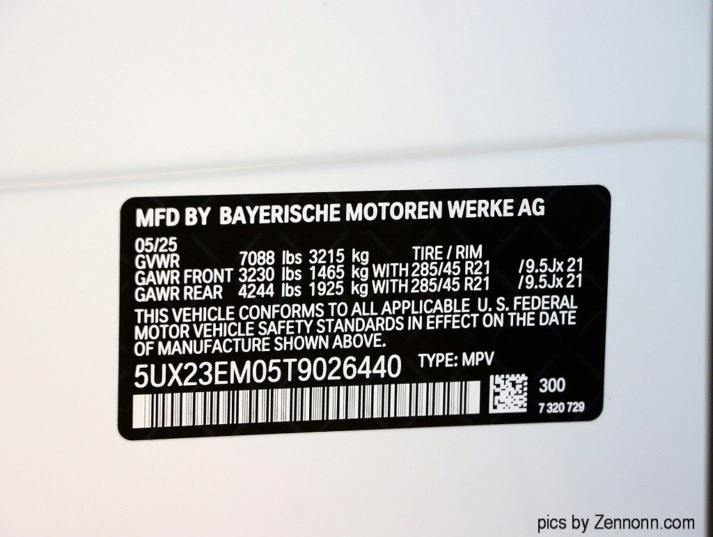 Used 2026 BMW X7 xDrive40i w/ M Sport Package image 29