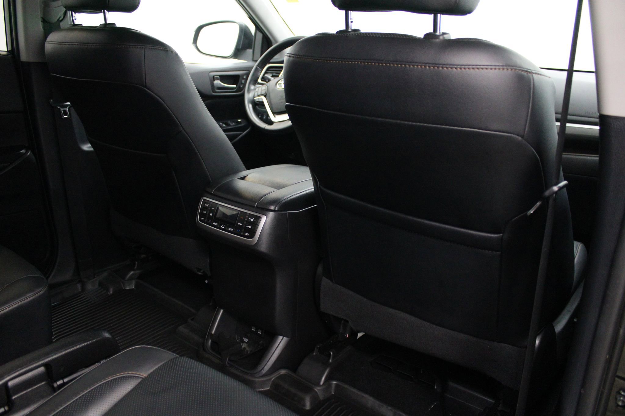 Used 2019 Toyota Highlander Limited Platinum image 22