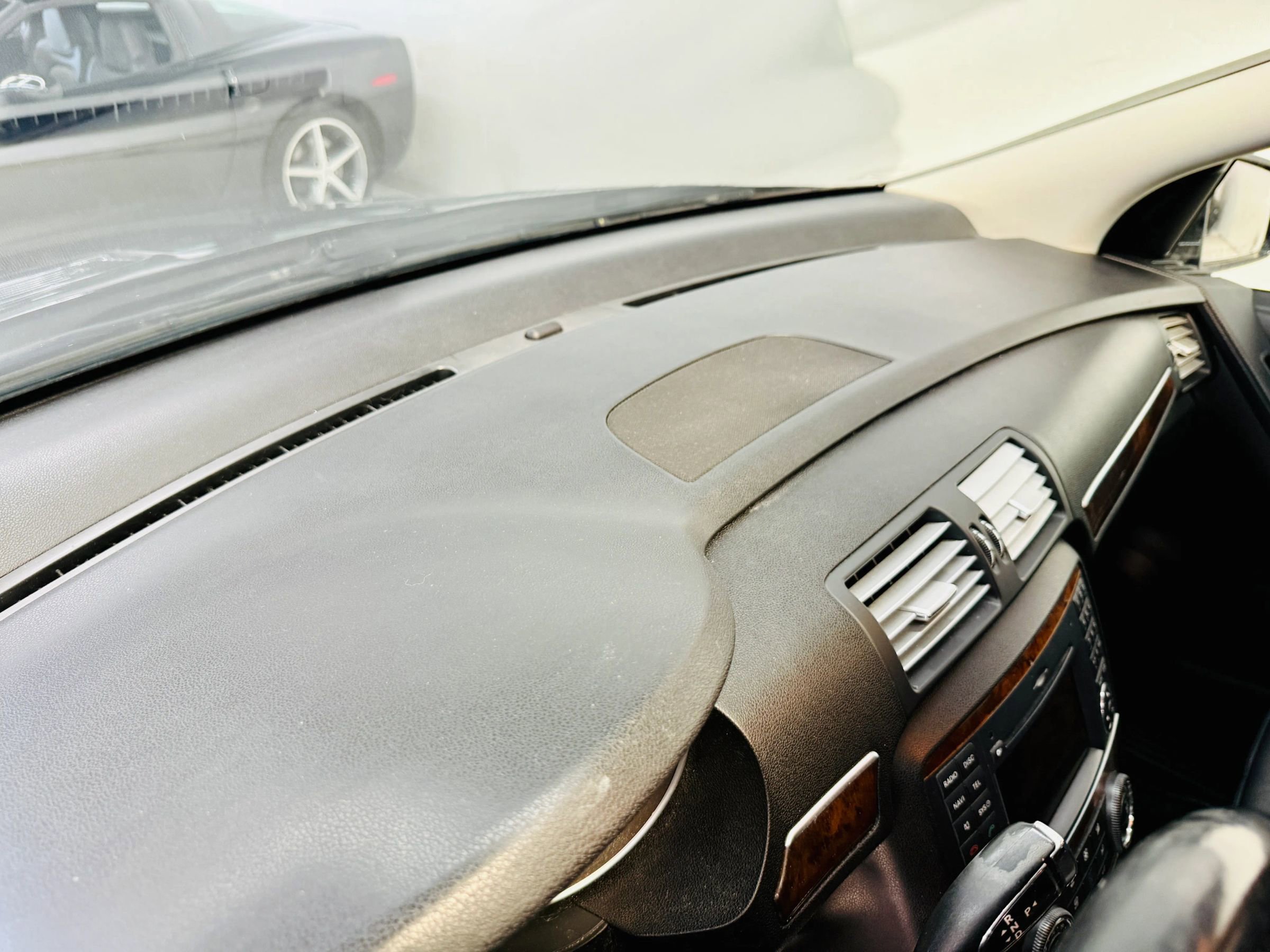 Used 2012 Mercedes-Benz R 350 4MATIC image 10