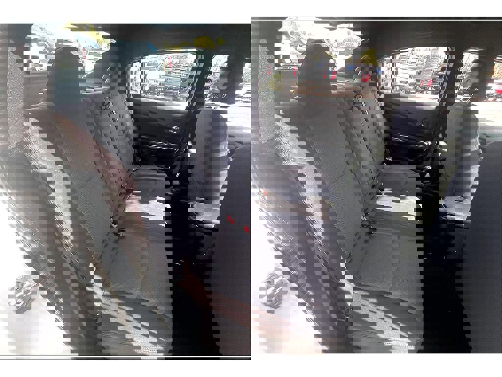 Used 2014 Chrysler 200 LX image 28