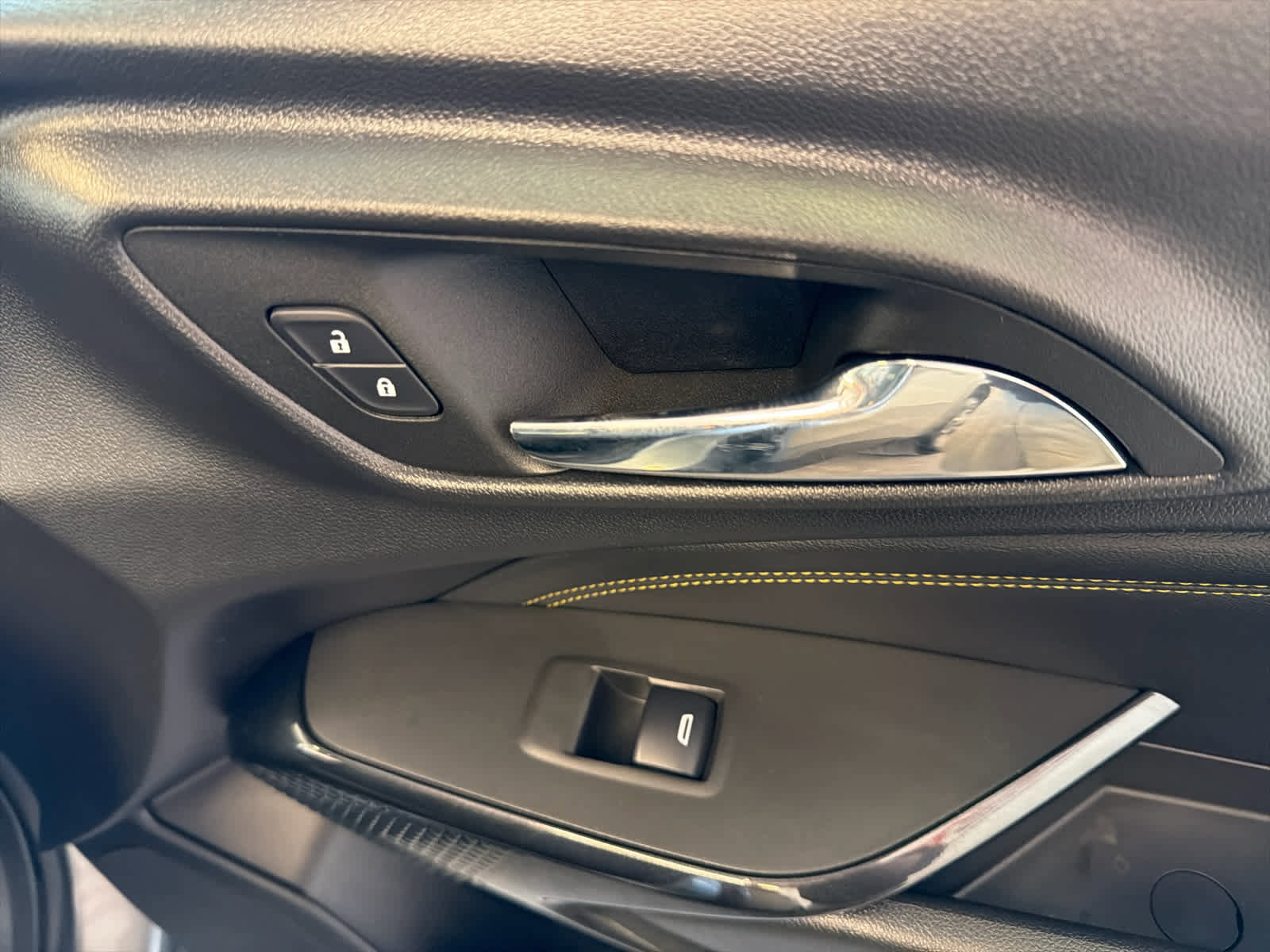 Used 2024 Chevrolet Trax LT image 28