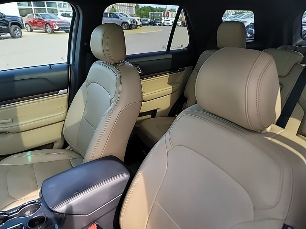 Used 2016 Ford Explorer Limited w/ Equipment Group 301A image 9