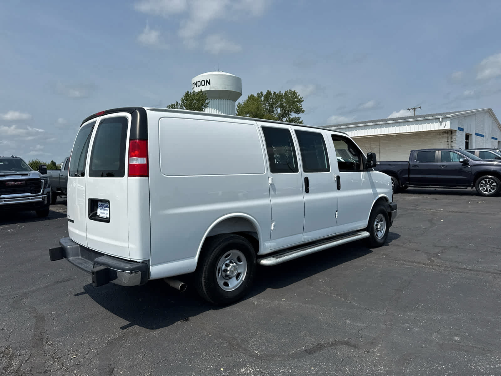 Certified 2025 Chevrolet Express 2500 w/ Driver Convenience Package RWD image 5