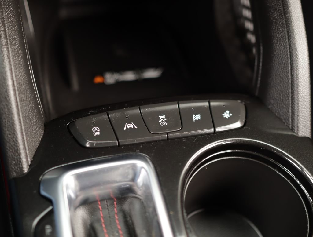 Used 2021 Chevrolet TrailBlazer RS w/ Technology Package FWD image 17