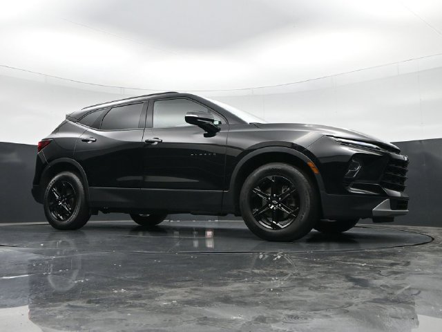 Used 2023 Chevrolet Blazer LT w/ Midnight/Sport Edition AWD/4WD image 39