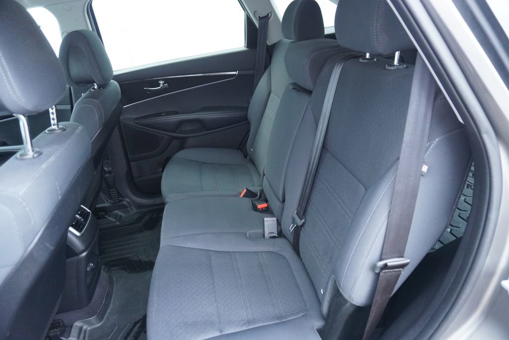 Used 2016 Kia Sorento L image 28