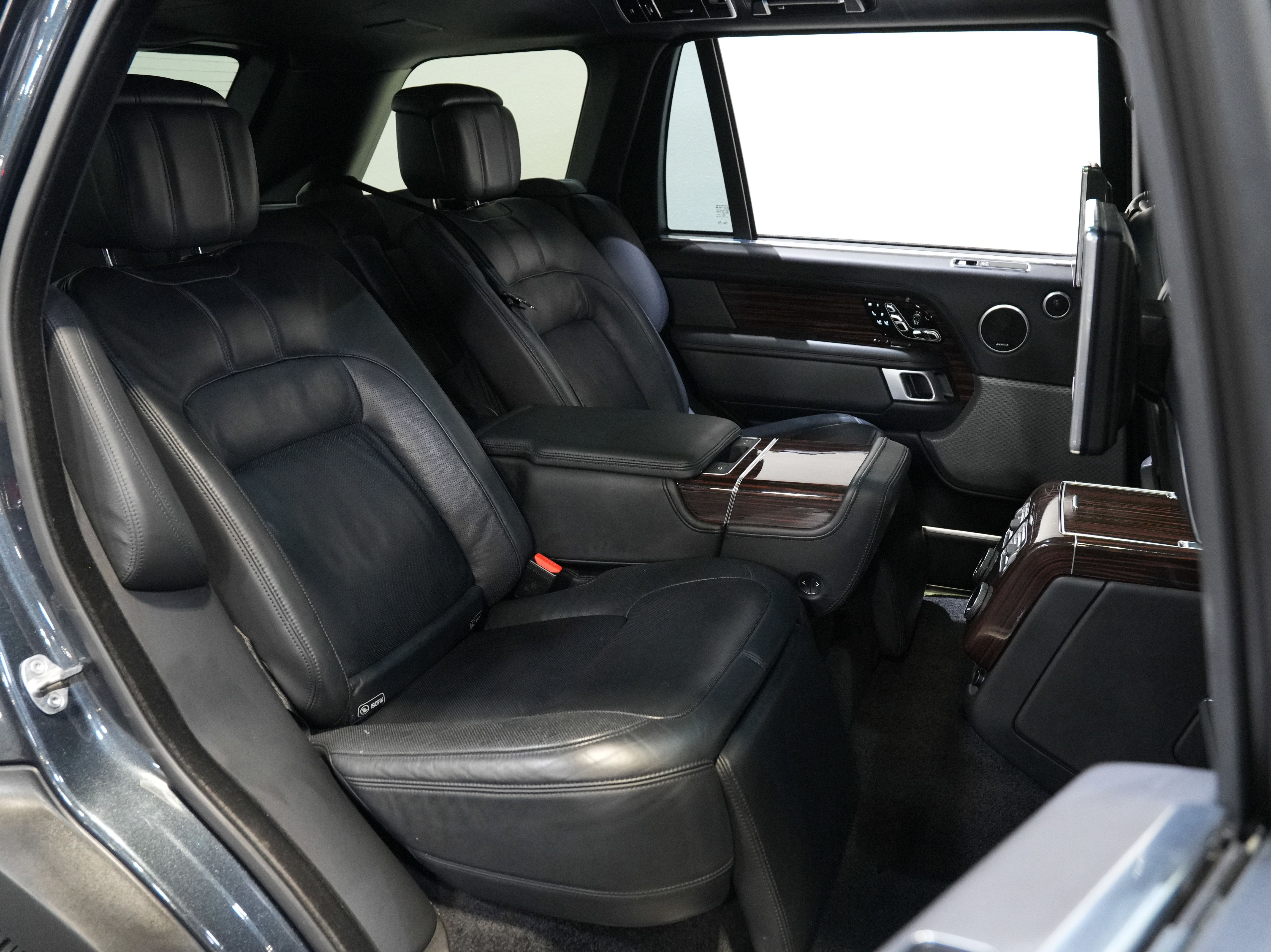 Used 2018 Land Rover Range Rover Long Wheelbase Autobiography image 33
