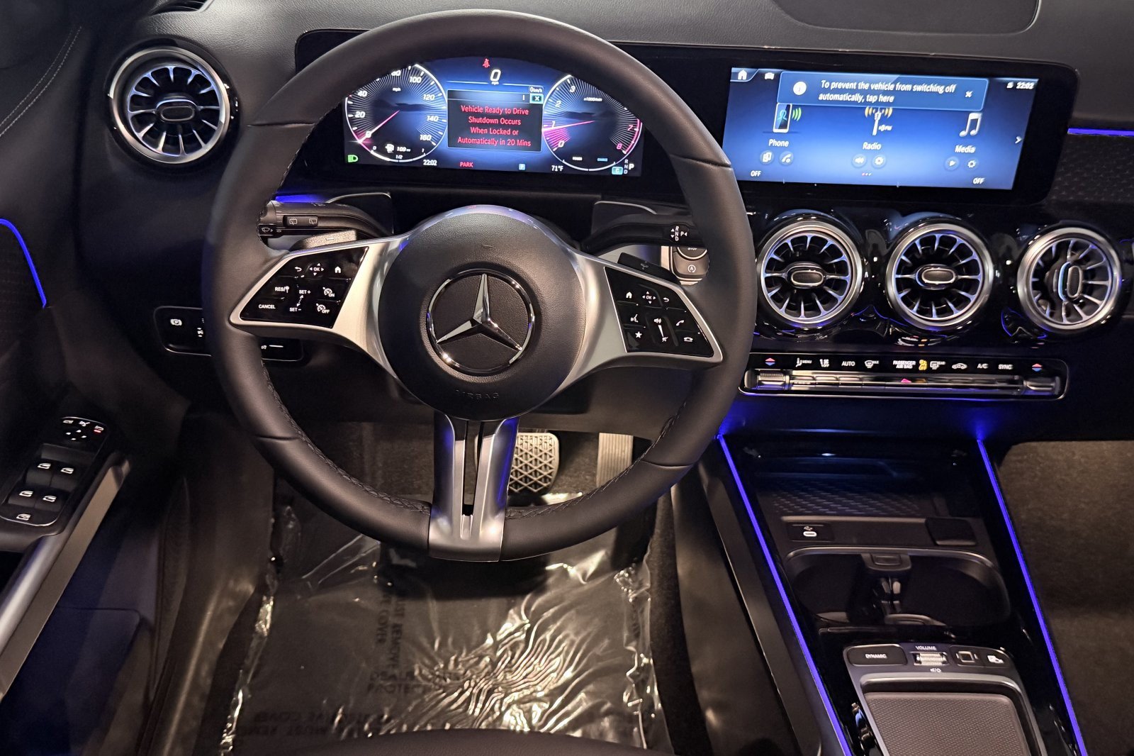 New 2025 Mercedes-Benz GLB 250 4MATIC image 13