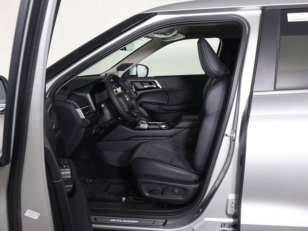 New 2026 Mitsubishi Outlander SE AWD/4WD image 33