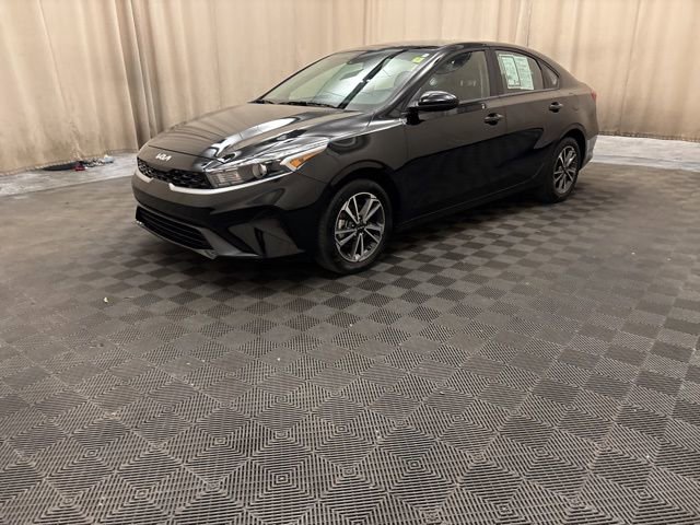 Certified 2024 Kia Forte LXS image 1