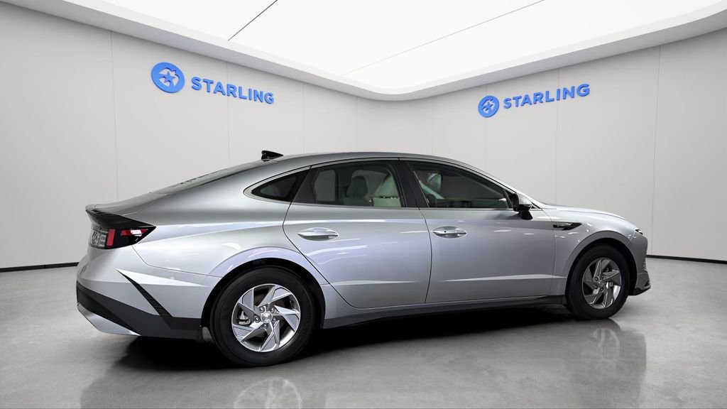 Used 2025 Hyundai Sonata SE image 11
