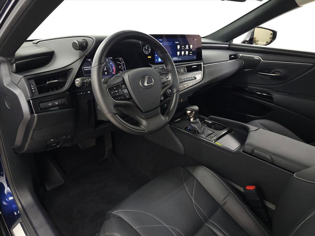 Used 2025 Lexus ES 350 w/ Luxury Package image 18