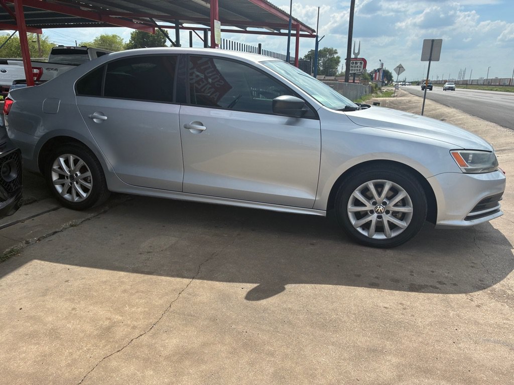 Used 2015 Volkswagen Jetta SE FWD image 36