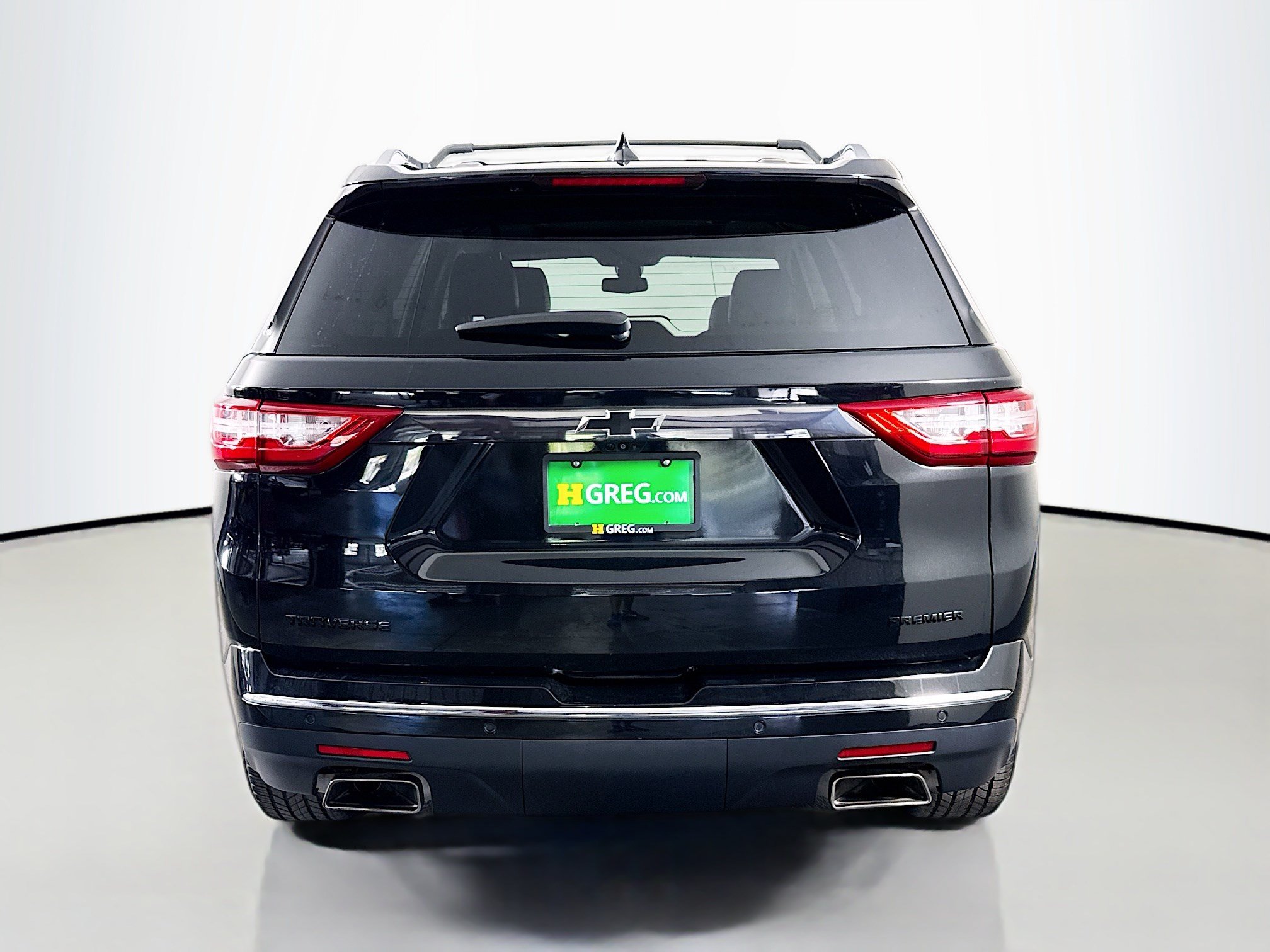 Used 2019 Chevrolet Traverse Premier w/ LPO, Blackout Package FWD image 8