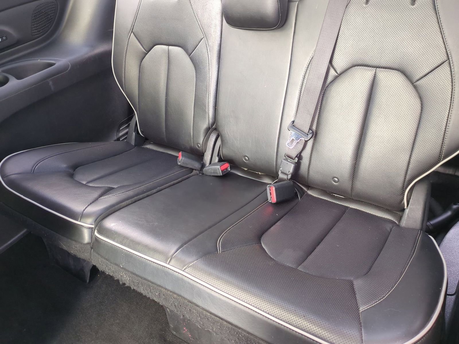 Used 2019 Chrysler Pacifica Limited w/ S Appearance Package image 28