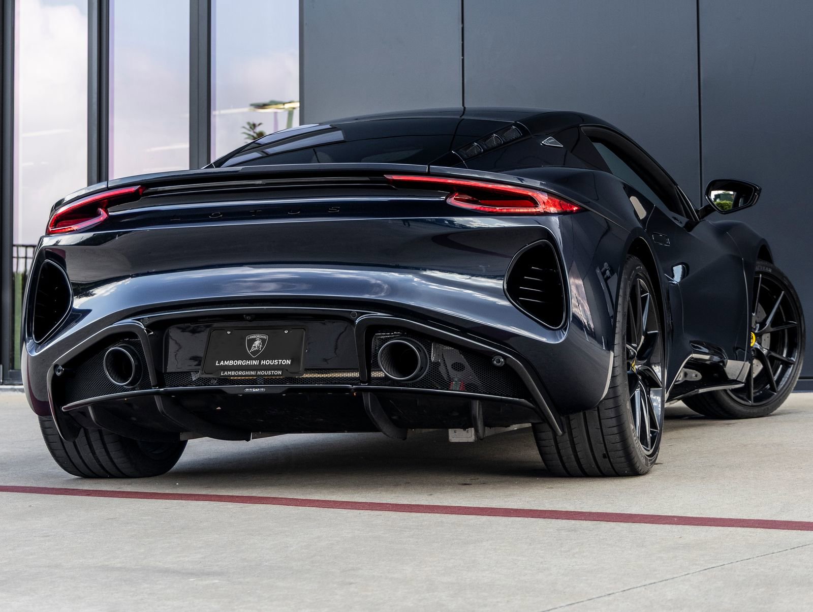 Used 2024 Lotus Emira First Edition image 8