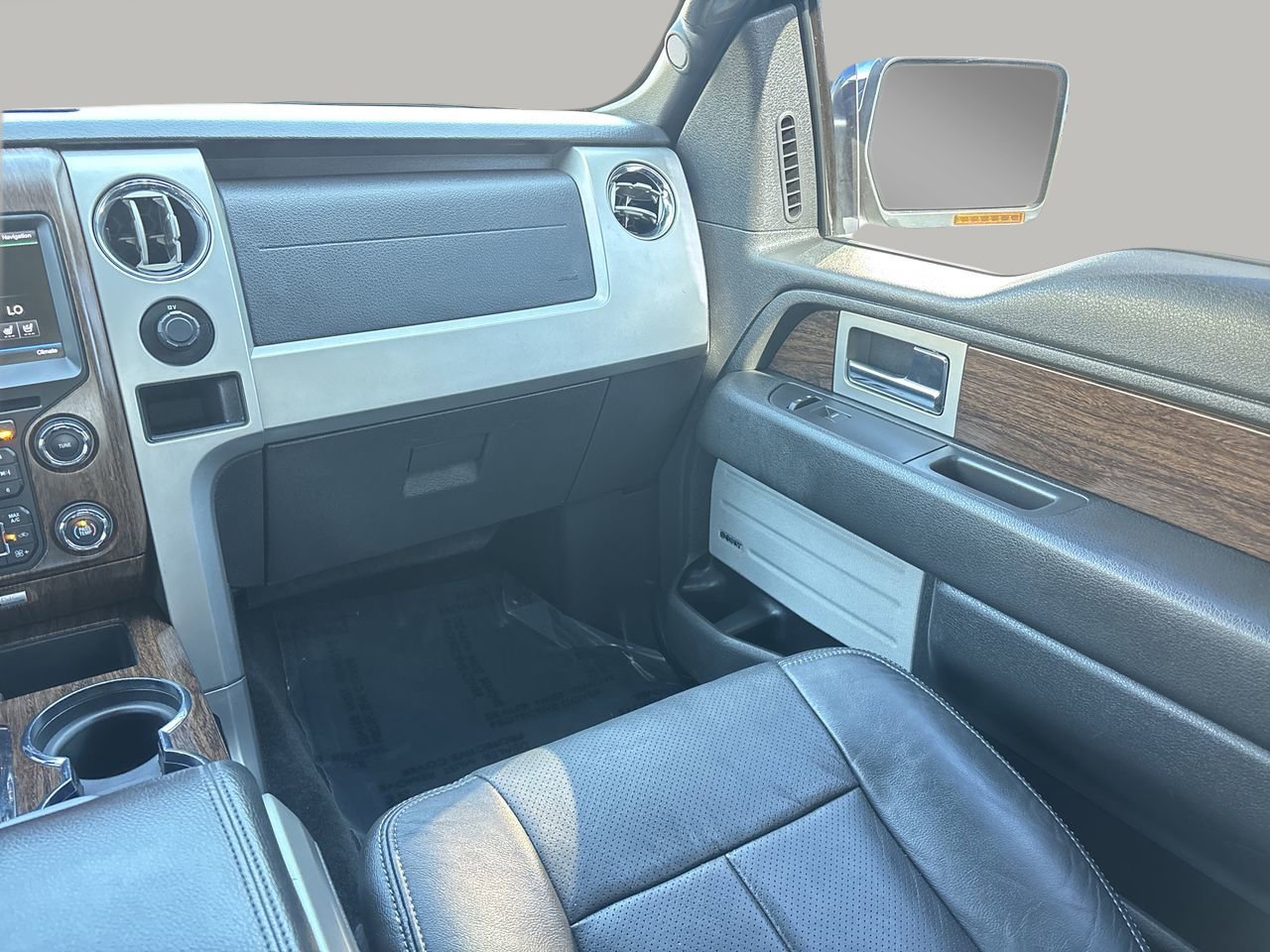 Used 2014 Ford F150 Lariat w/ Equipment Group 502A Luxury image 16