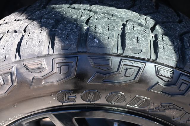 Used 2024 Chevrolet Silverado 1500 Custom Trail Boss w/ LPO, Dark Essentials Package image 27