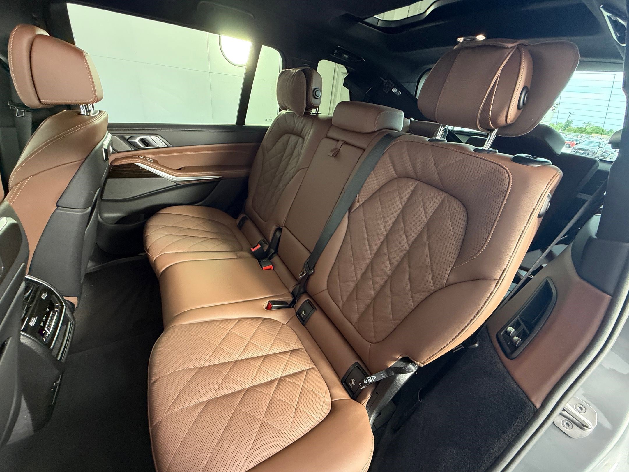Used 2026 BMW X7 xDrive40i AWD/4WD image 29